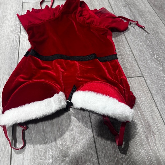 NWOT Santa's Helper one piece size L - Picture 6 of 7